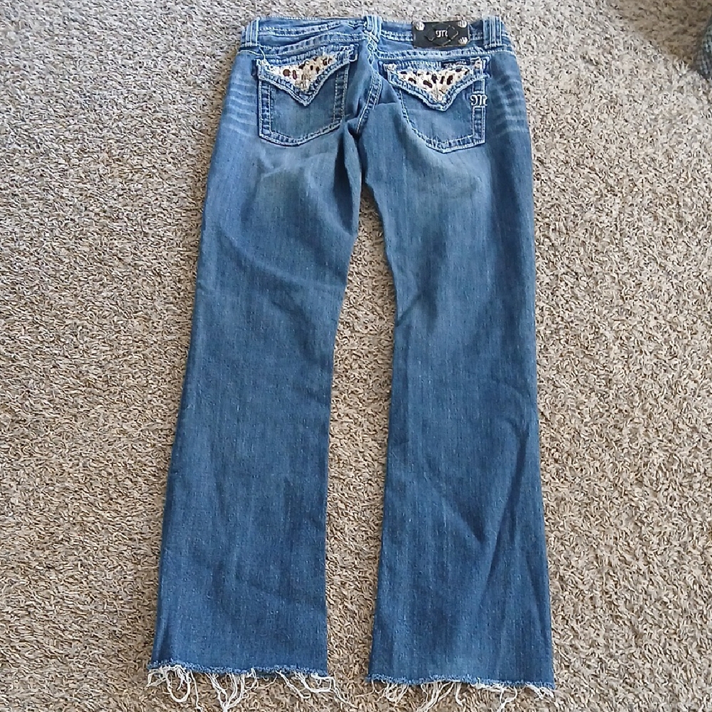 Women's Blue Jeans with Embroidered Pockets
